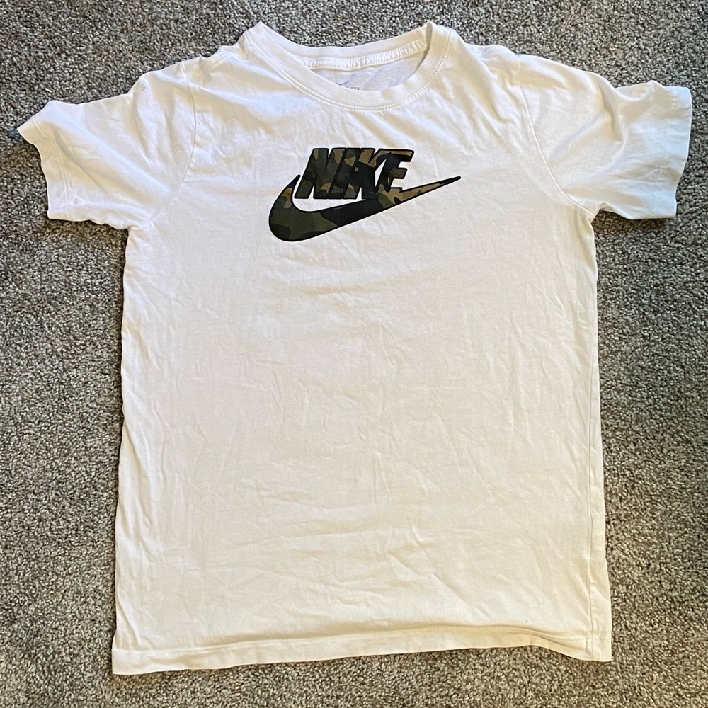 Boys Nike t shirt